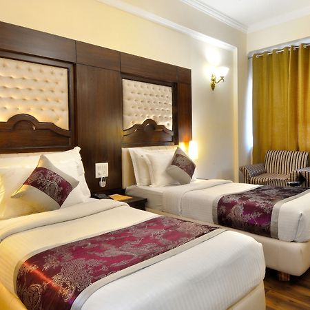 Hotel Solitaire Chandigarh - 10 Mins From Railway Station Екстер'єр фото