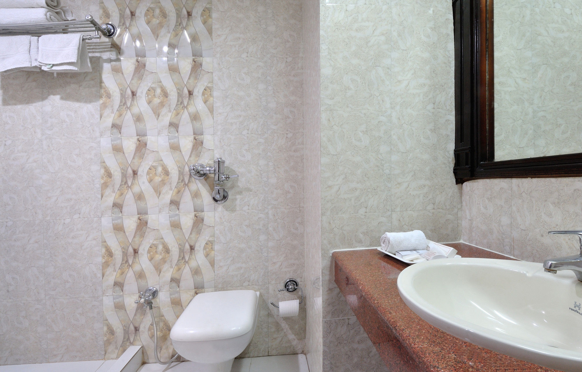 Hotel Solitaire Chandigarh - 10 Mins From Railway Station Екстер'єр фото