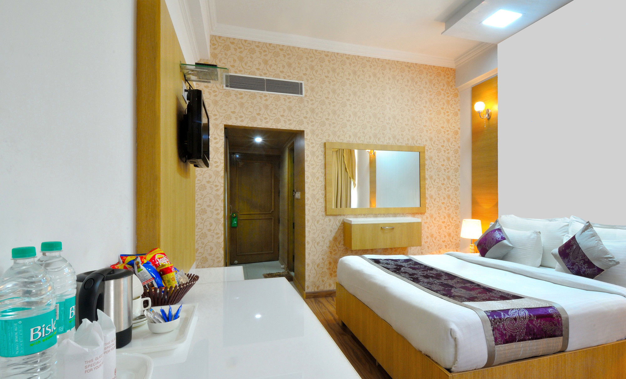 Hotel Solitaire Chandigarh - 10 Mins From Railway Station Екстер'єр фото